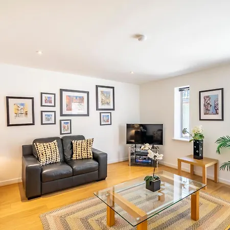 12 Stonegate Court * York