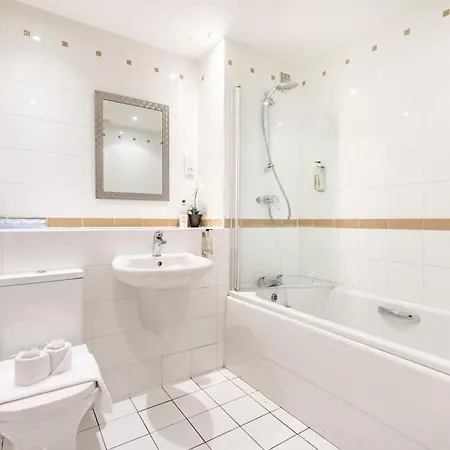 Appartement 12 Stonegate Court *