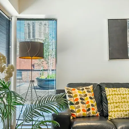 12 Stonegate Court * York
