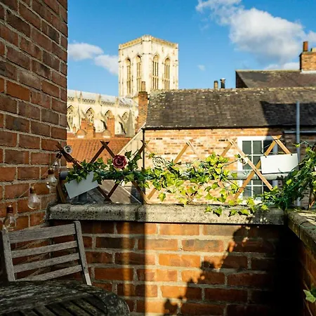 12 Stonegate Court Апартаменты Йорк