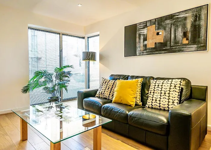 12 Stonegate Court Апартаменты