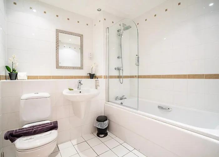 Апартаменты 12 Stonegate Court