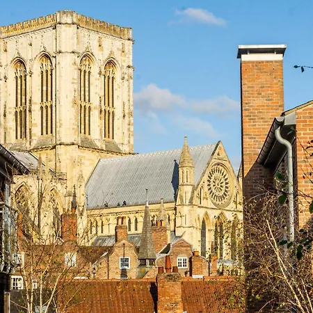 12 Stonegate Court Apartman York